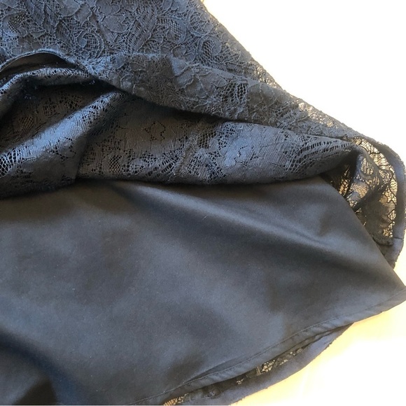 Banana Republic Lace Dress/Size 2 Petite - Picture 7 of 9